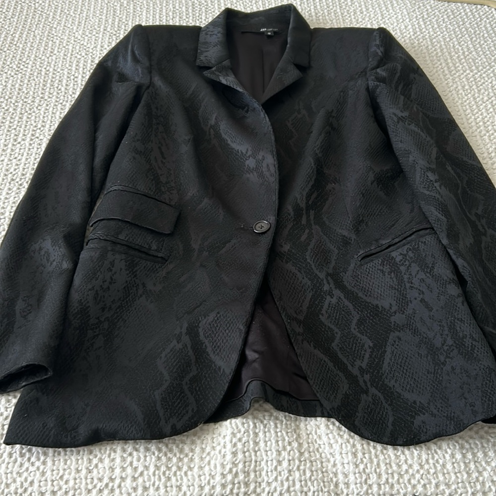 Jay Godfrey textured black blazer. Size 12